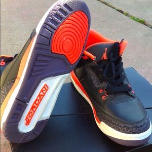 Air Jordan 3 Retro 'Crimson'